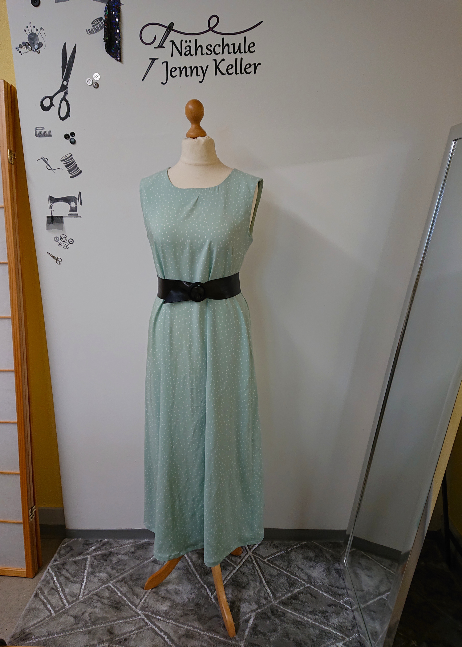 Selbstgenähtes Sommerkleid vom Beginner Nähkurs