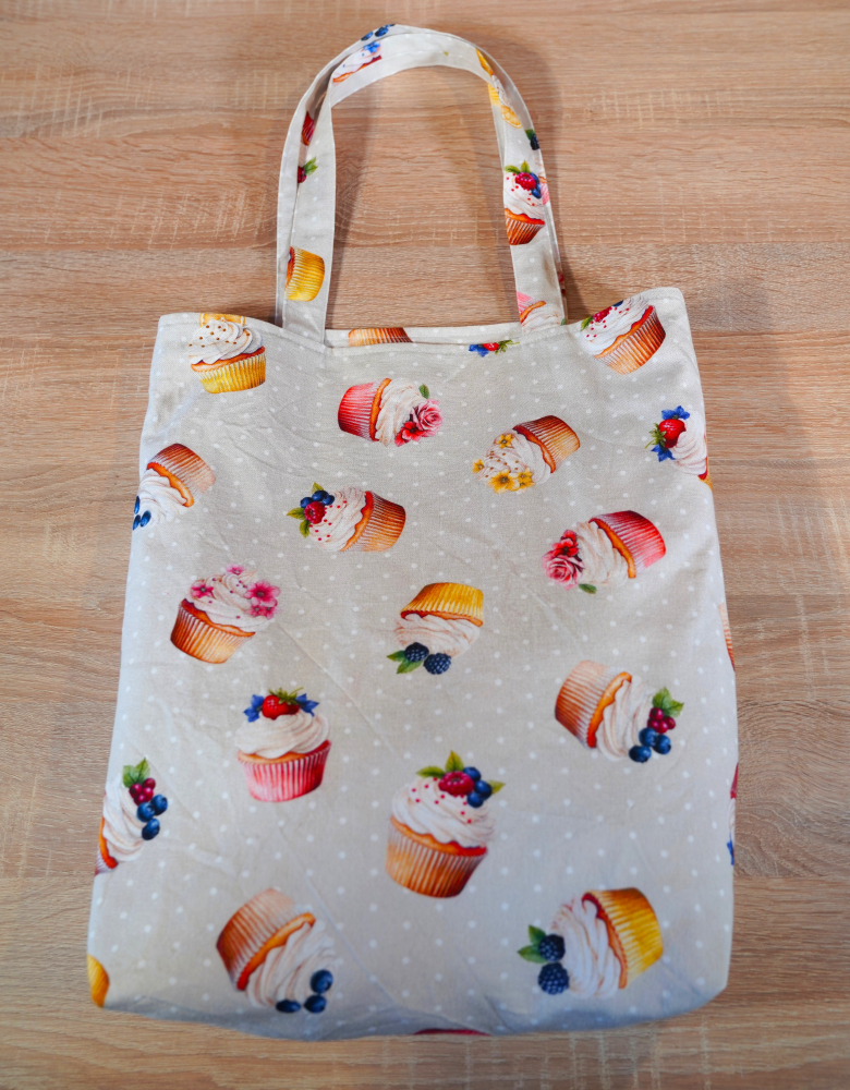 Tasche mit Innenfutter und Innentaschen